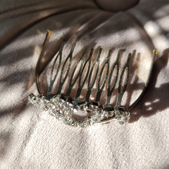 Tiara - Picture 3 of 3